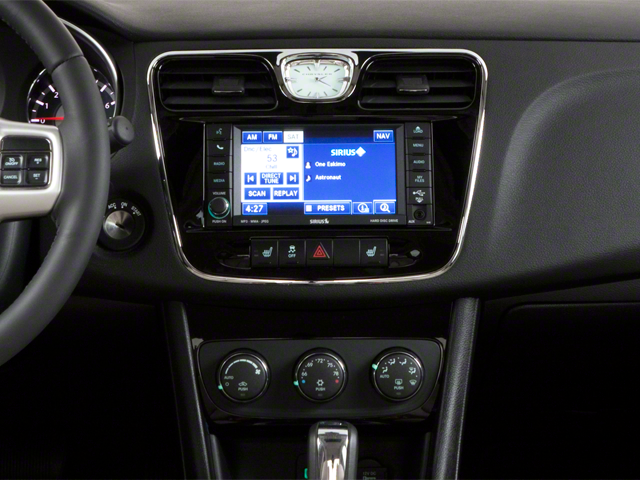 2013 Chrysler 200 LX