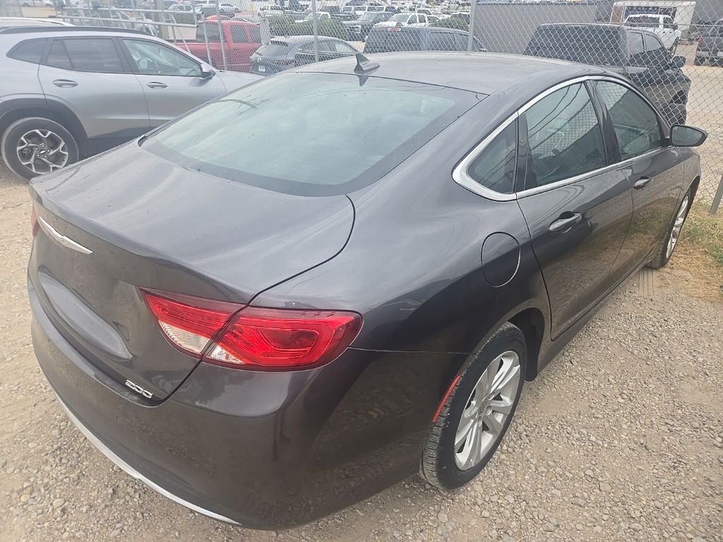 2016 Chrysler 200 Limited