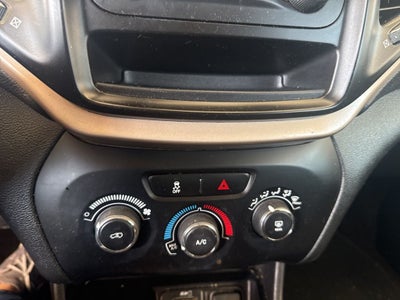 2017 Jeep Cherokee Sport