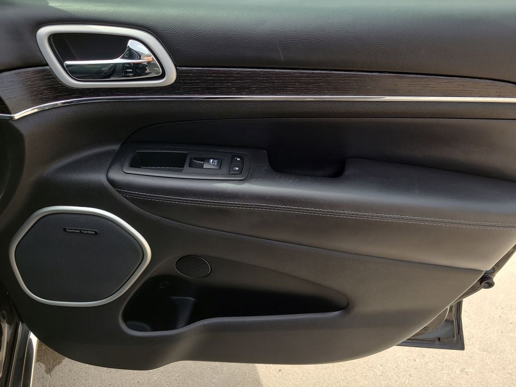 2020 Jeep Grand Cherokee Summit