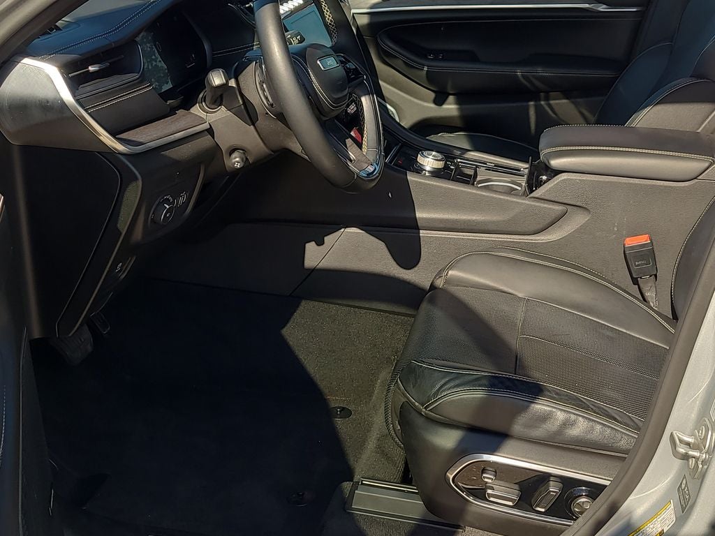 2022 Jeep Grand Cherokee Overland