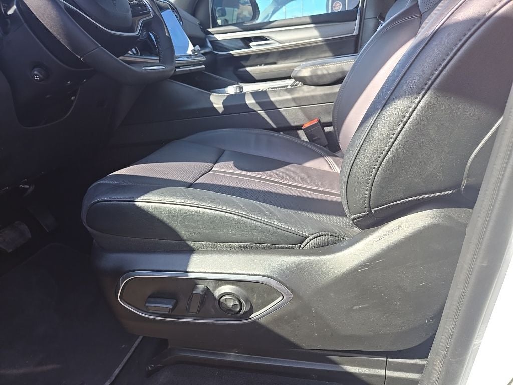 2025 Jeep Wagoneer L Series II