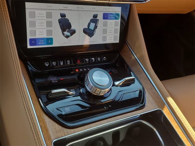 2022 Jeep Grand Wagoneer Series III