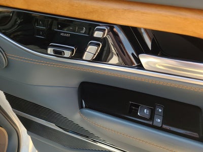 2022 Jeep Grand Wagoneer Series III