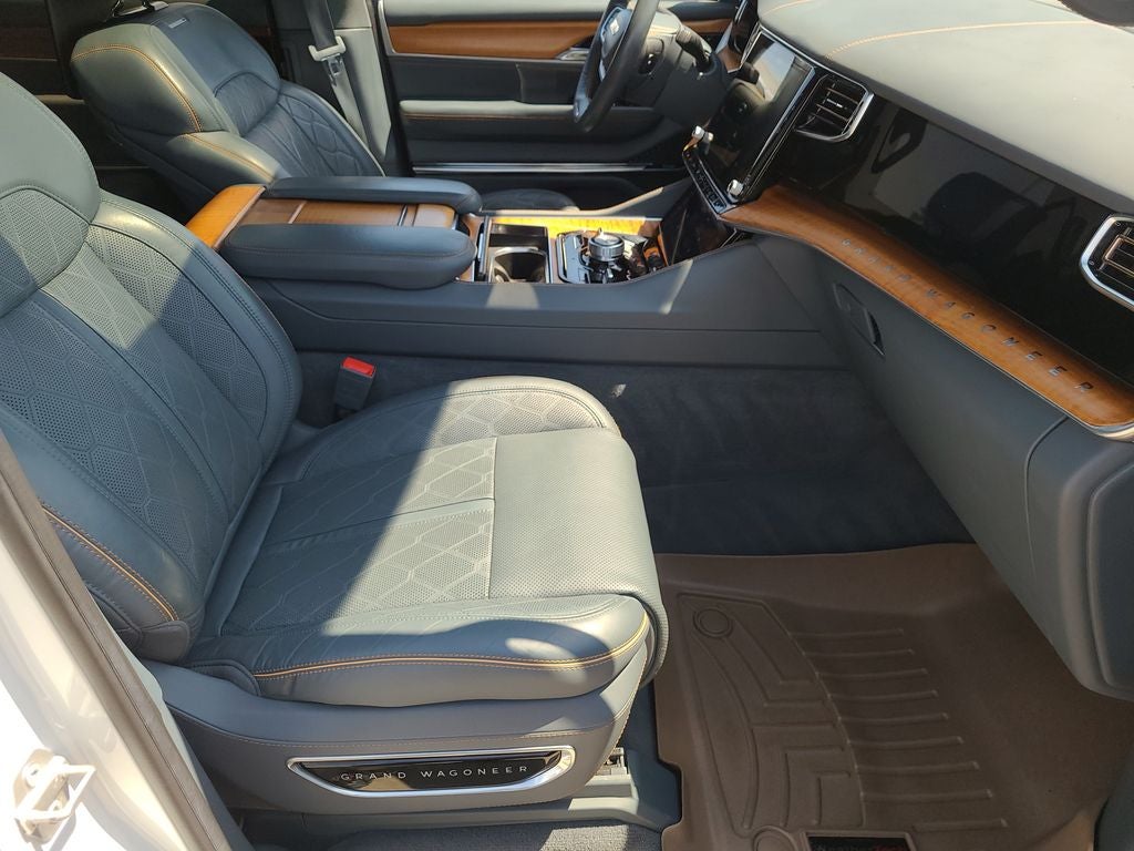 2022 Jeep Grand Wagoneer Series III