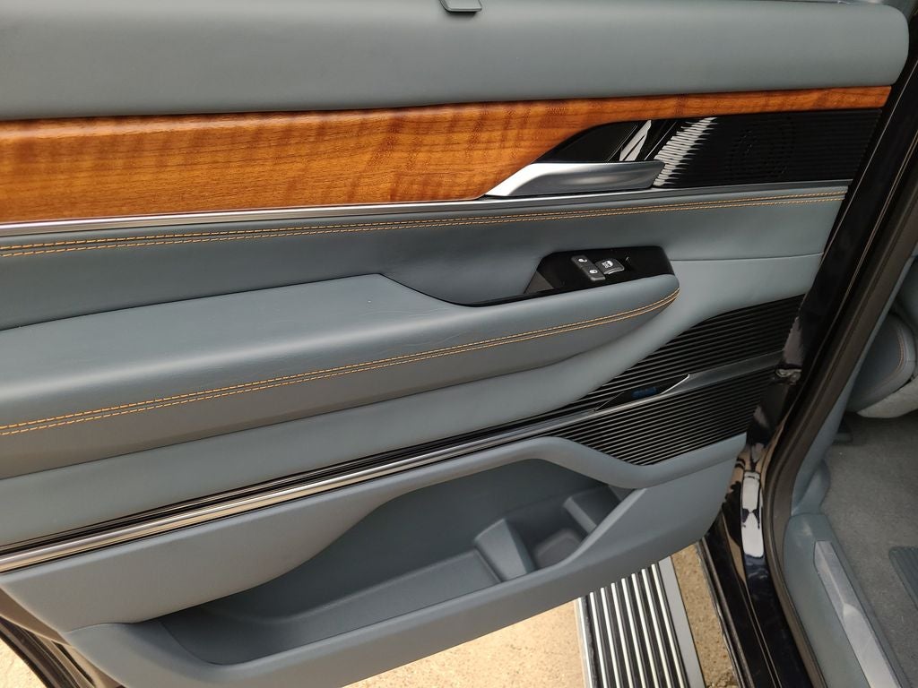 2024 Jeep Grand Wagoneer Series III