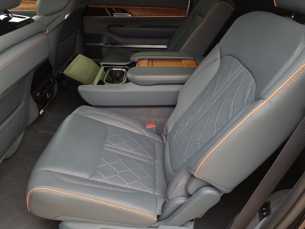 2024 Jeep Grand Wagoneer Series III