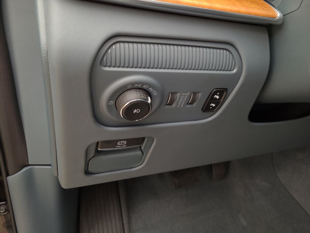 2024 Jeep Grand Wagoneer Series III