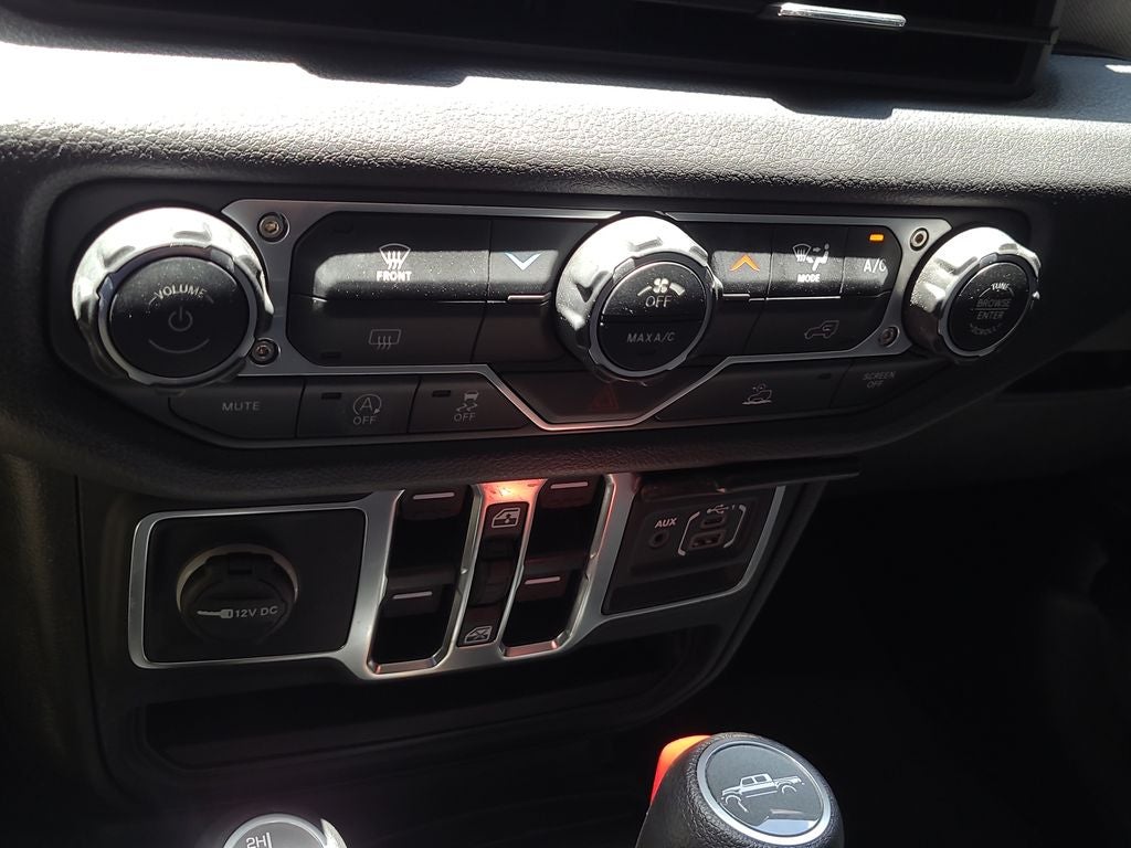 2025 Jeep Gladiator Nighthawk