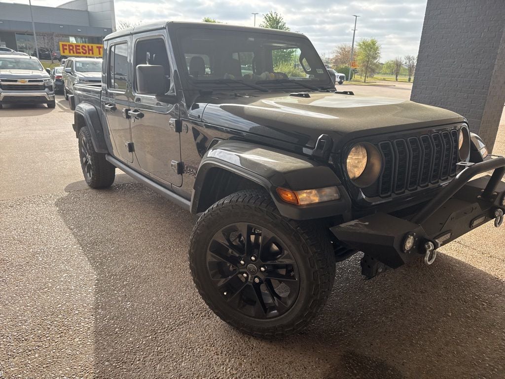 2025 Jeep Gladiator Nighthawk