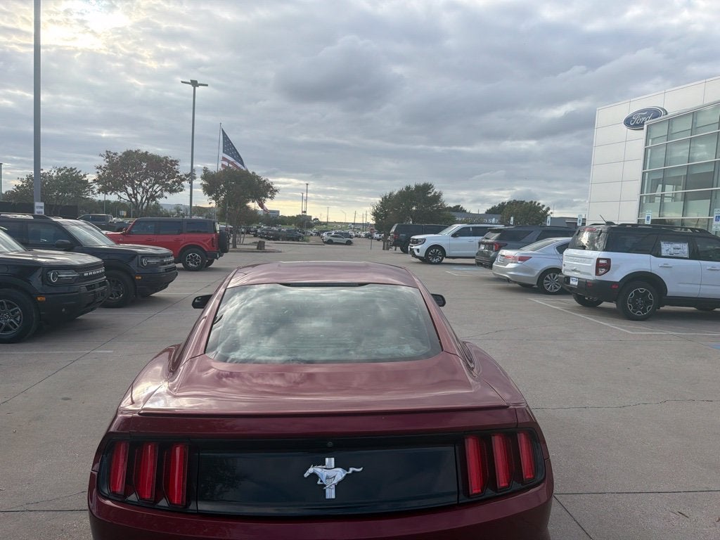 2016 Ford Mustang V6