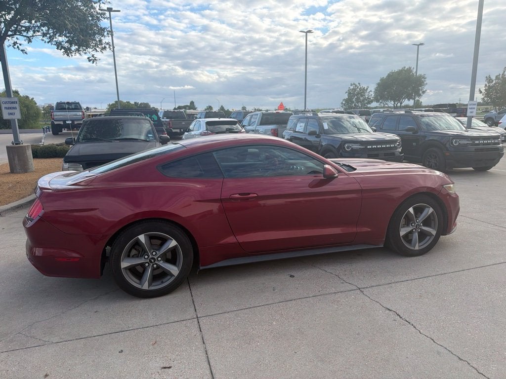 2016 Ford Mustang V6