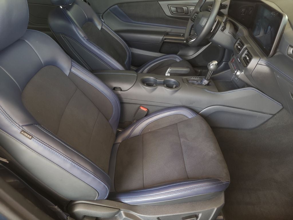 2025 Ford Mustang Dark Horse