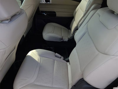 2021 Ford Explorer Platinum