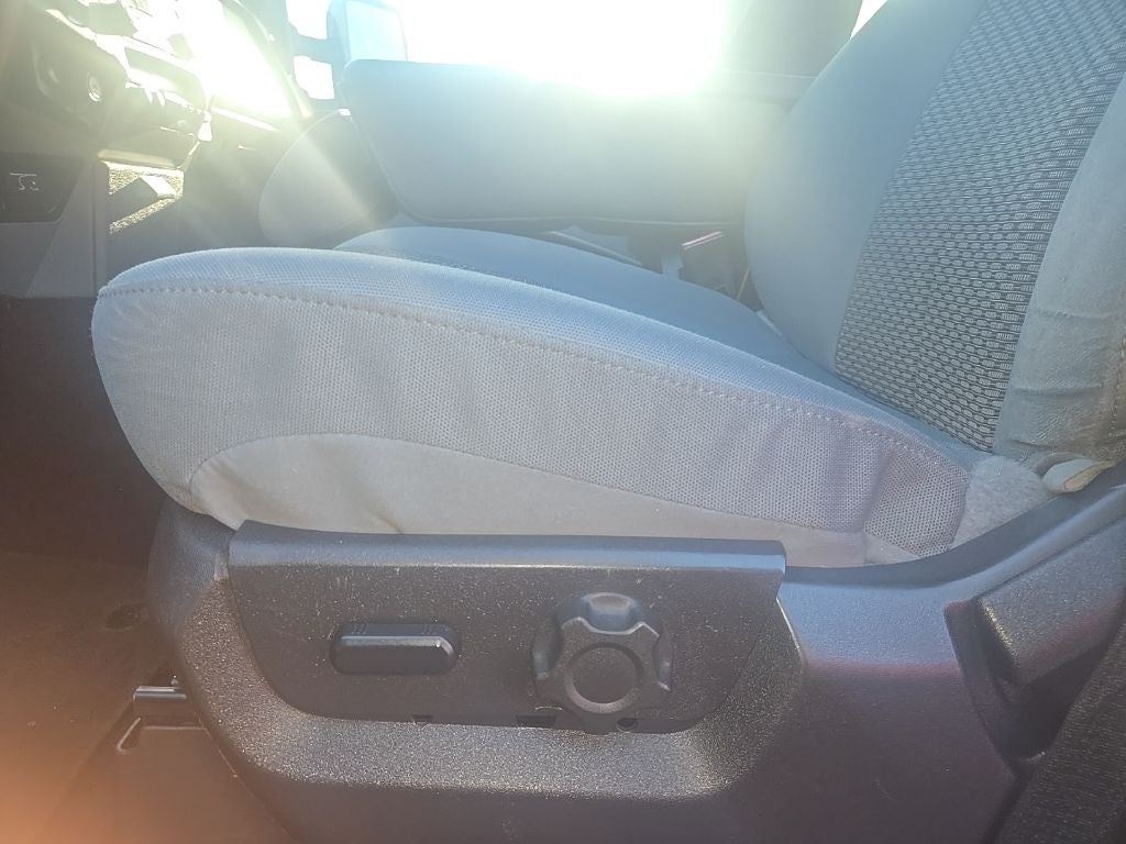 2016 Ford F-250SD XLT 156 WB