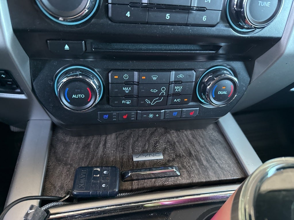 2017 Ford F-250SD Lariat