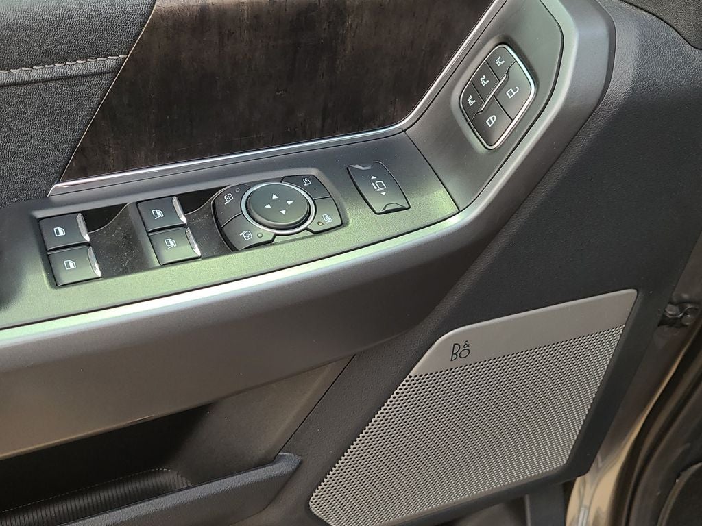 2025 Ford F-350SD Lariat DRW