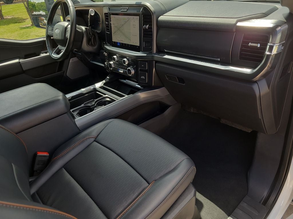 2025 Ford F-350SD Lariat DRW