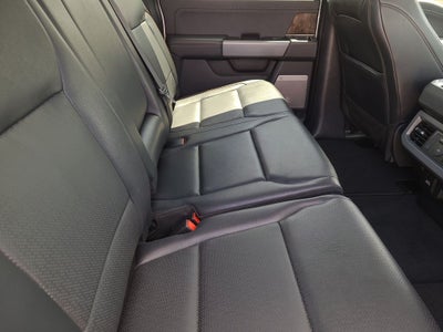 2025 Ford F-350SD Lariat DRW