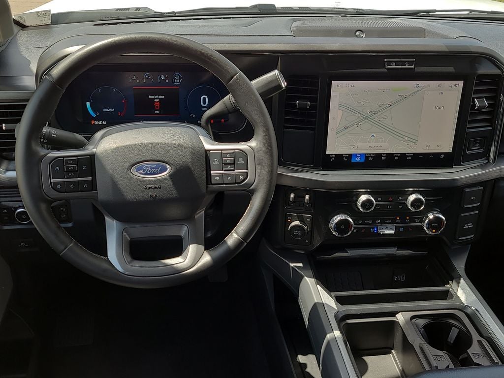 2025 Ford F-350SD Lariat DRW