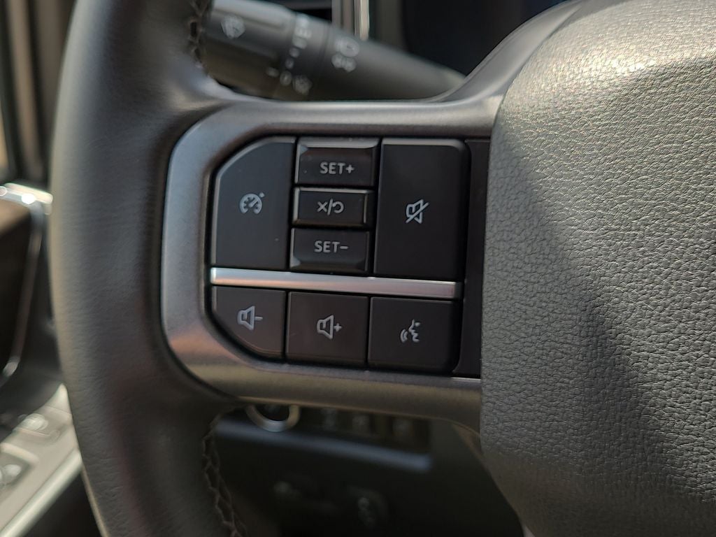 2025 Ford F-350SD Lariat DRW