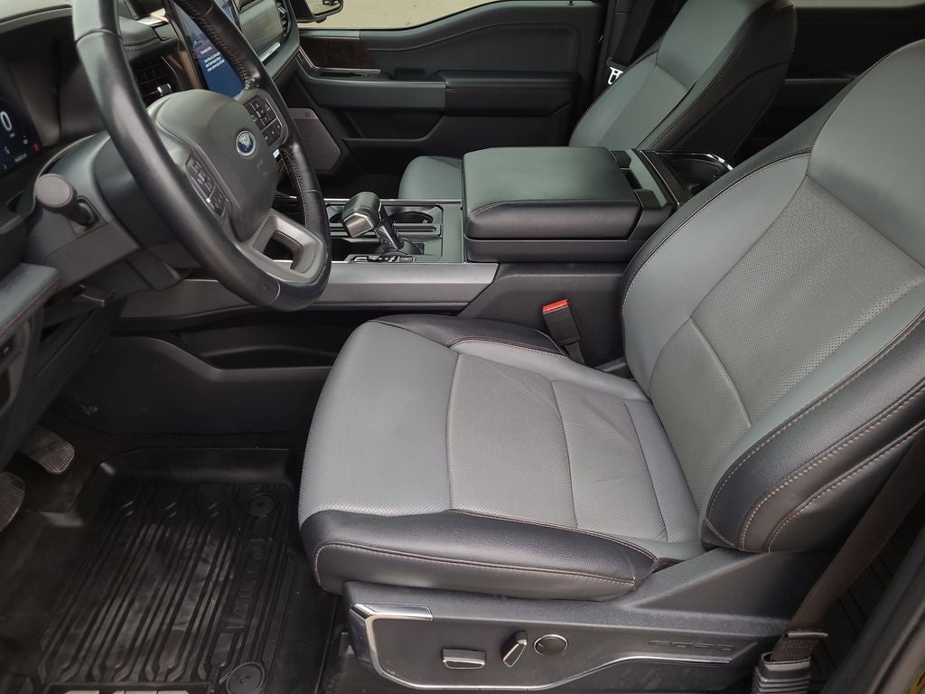 2022 Ford F-150 Lightning Lariat