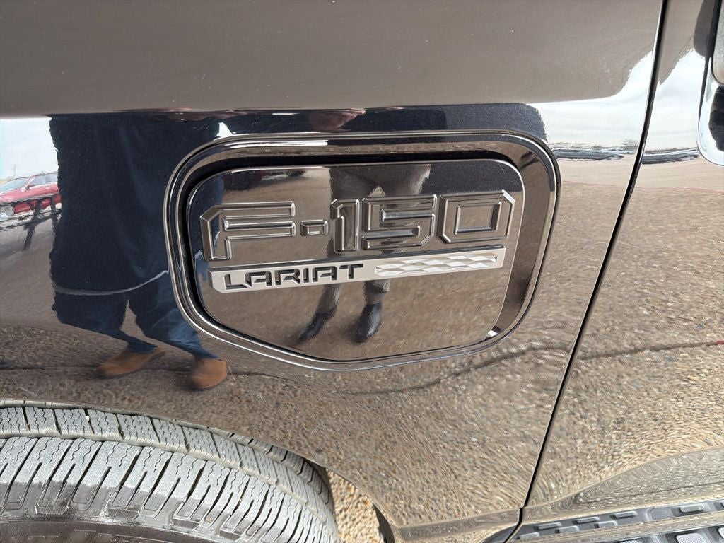 2022 Ford F-150 Lightning Lariat