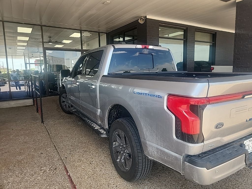 2022 Ford F-150 Lightning Lariat
