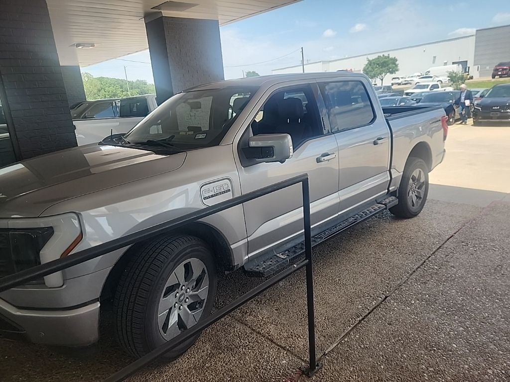 2022 Ford F-150 Lightning Lariat