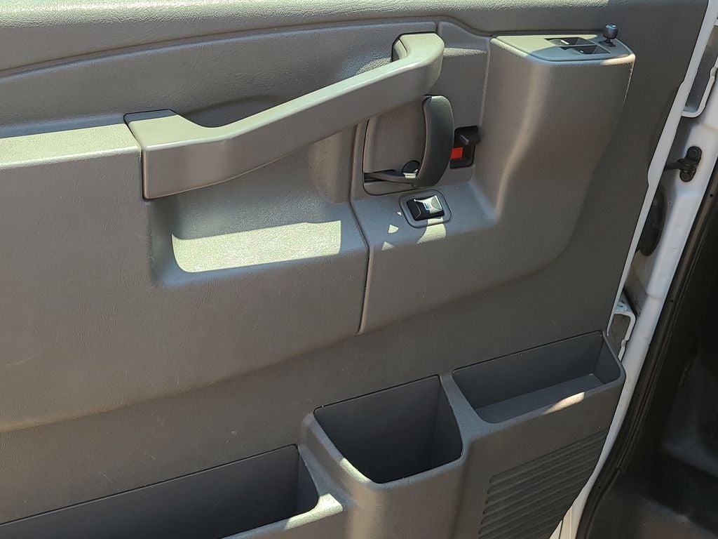 2023 Chevrolet Express 3500 LS Passenger