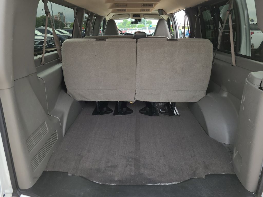 2024 Chevrolet Express 3500 LT Passenger
