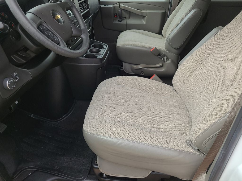 2024 Chevrolet Express 3500 LT Passenger