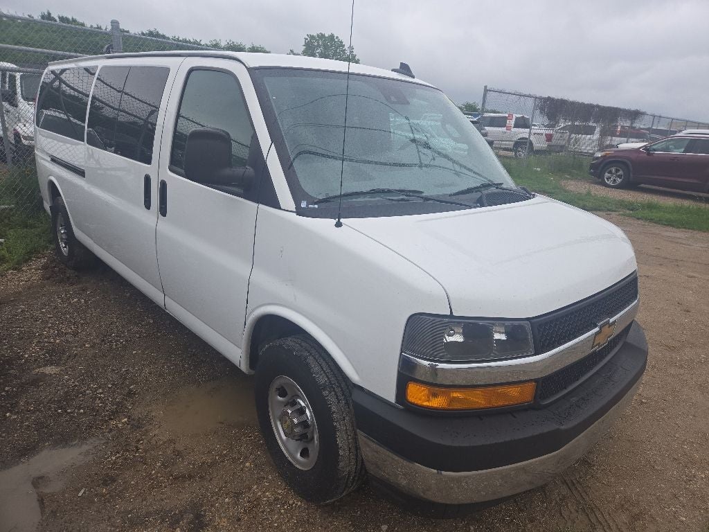 2024 Chevrolet Express 3500 LT Passenger