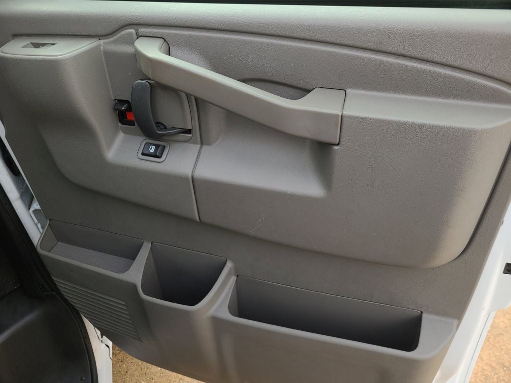 2024 Chevrolet Express 3500 LT Passenger