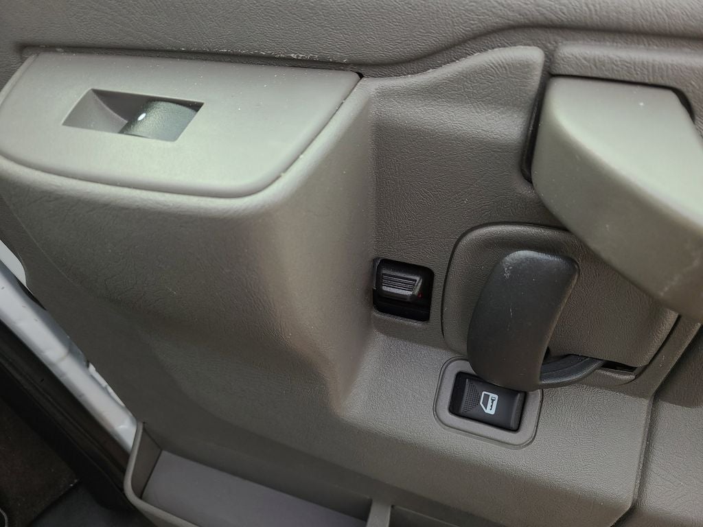 2024 Chevrolet Express 3500 LT Passenger