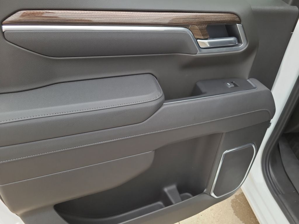 2026 Chevrolet Silverado 1500 LT LT1