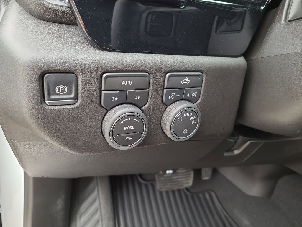 2026 Chevrolet Silverado 1500 LT LT1