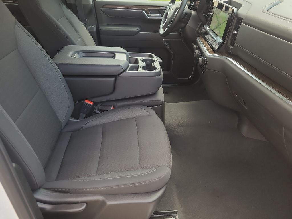 2026 Chevrolet Silverado 1500 LT LT1