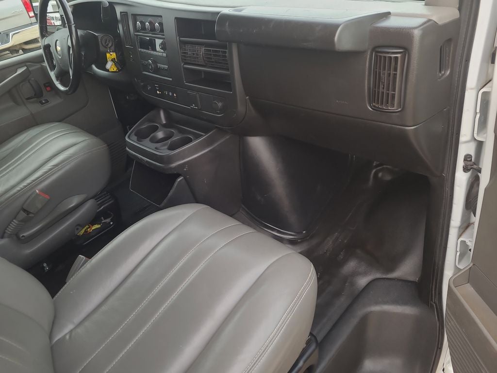 2022 Chevrolet Express 2500 Work Van Cargo