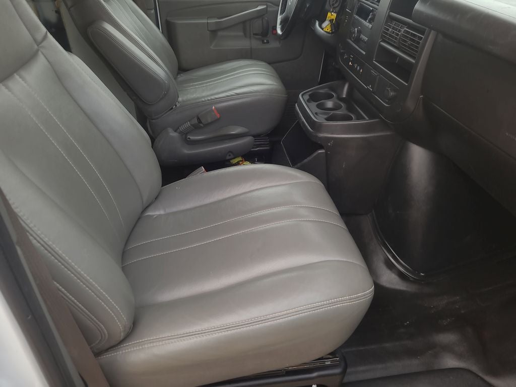 2022 Chevrolet Express 2500 Work Van Cargo