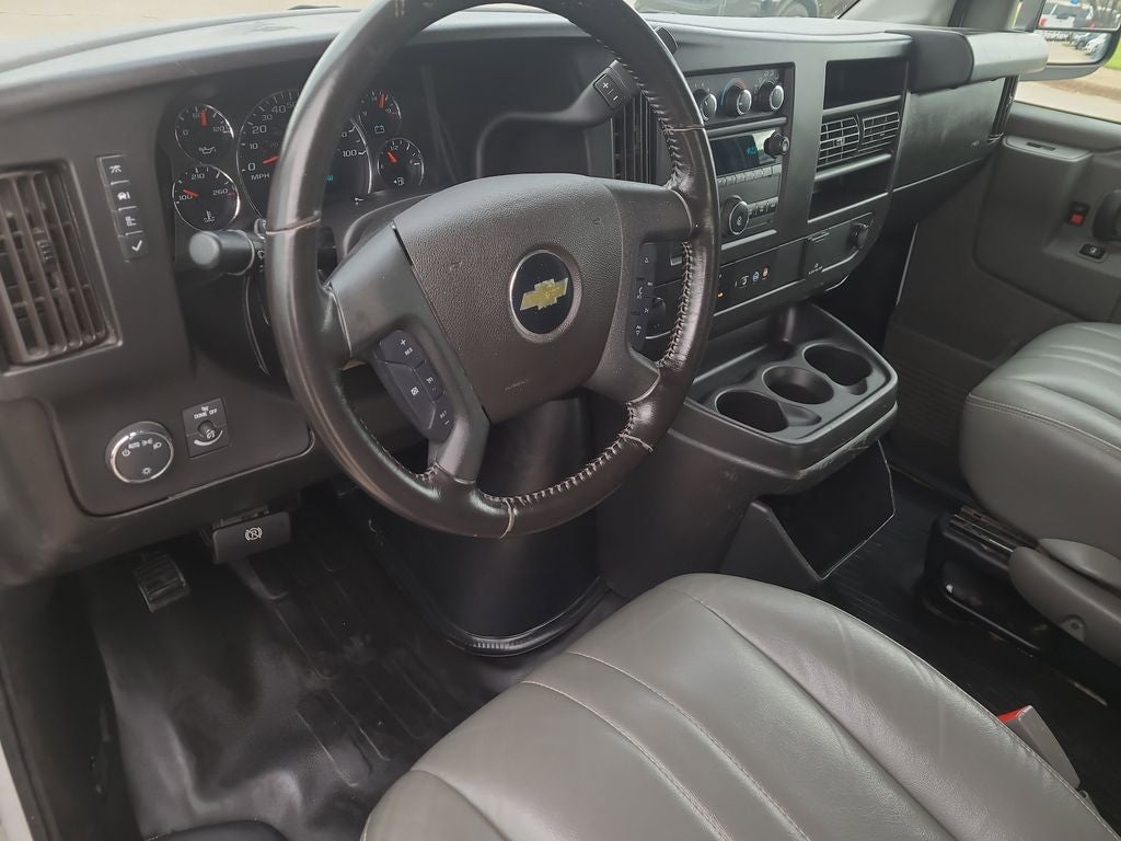2022 Chevrolet Express 2500 Work Van Cargo