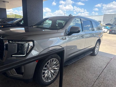 2023 GMC Yukon XL SLE