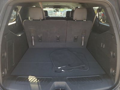 2025 Chevrolet Suburban LT