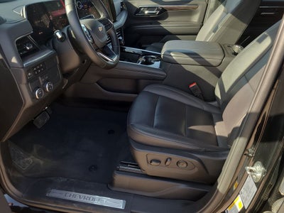 2025 Chevrolet Suburban LT