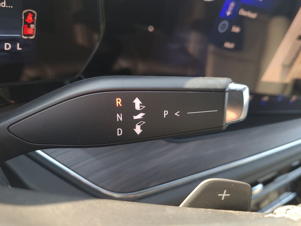 2025 Chevrolet Suburban LT