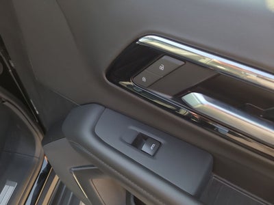 2025 Chevrolet Suburban LT