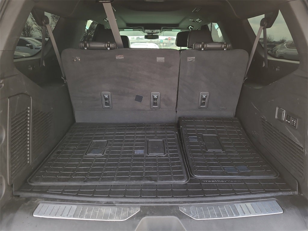 2023 Chevrolet Suburban RST