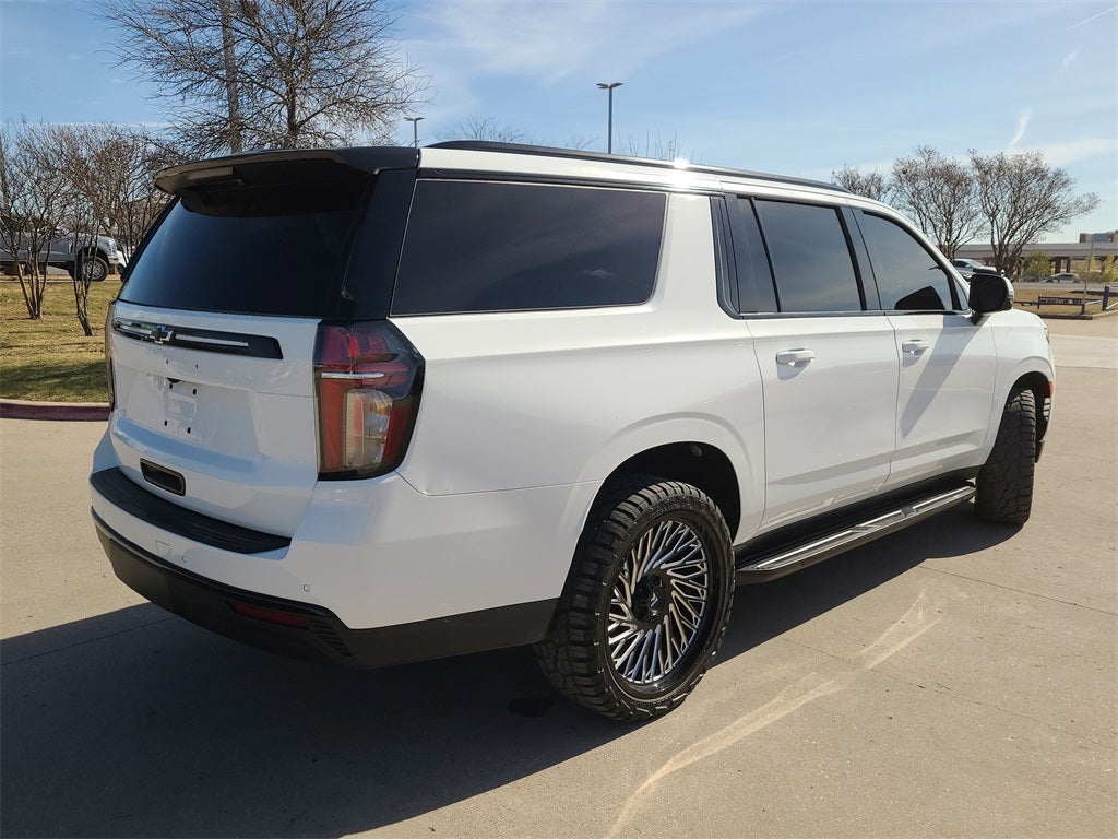 2023 Chevrolet Suburban RST