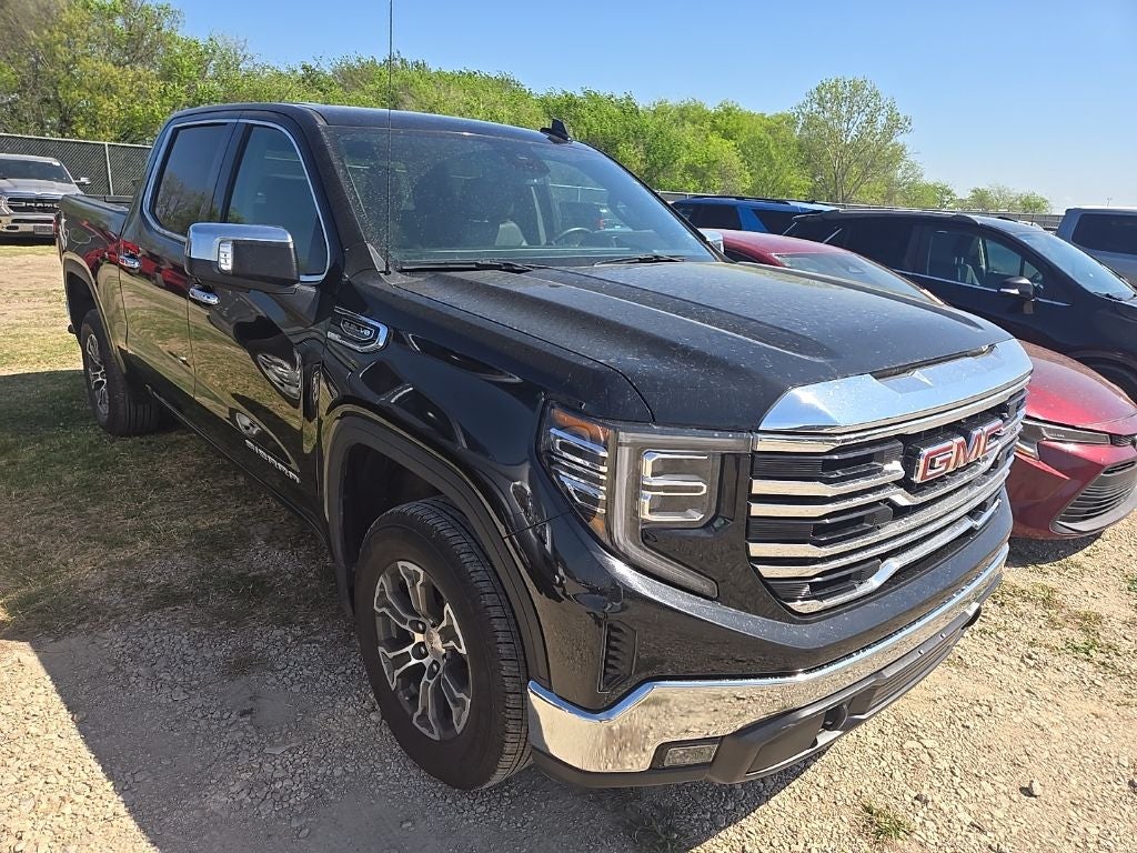 2025 GMC Sierra 1500 SLT