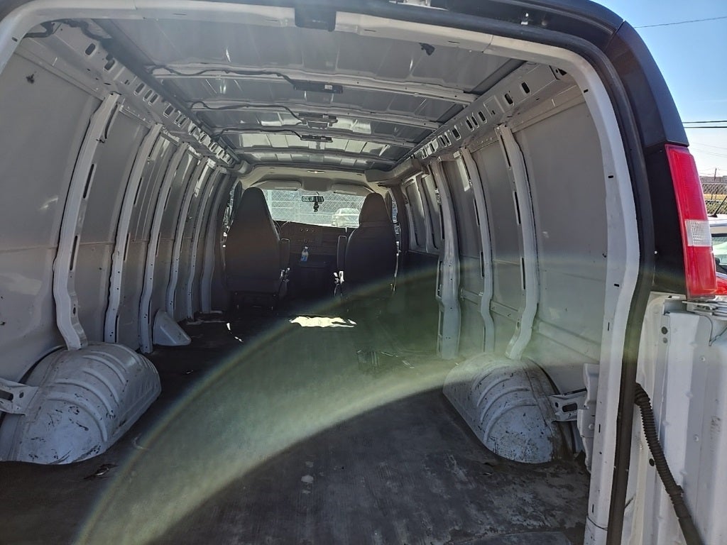 2023 GMC Savana 2500 Work Van